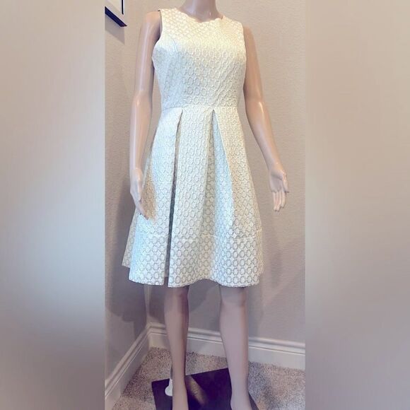 Nwot Eliza J. Gold and cream A-line sleeveless cocktail dress w/ pockets. - Picture 2 of 8